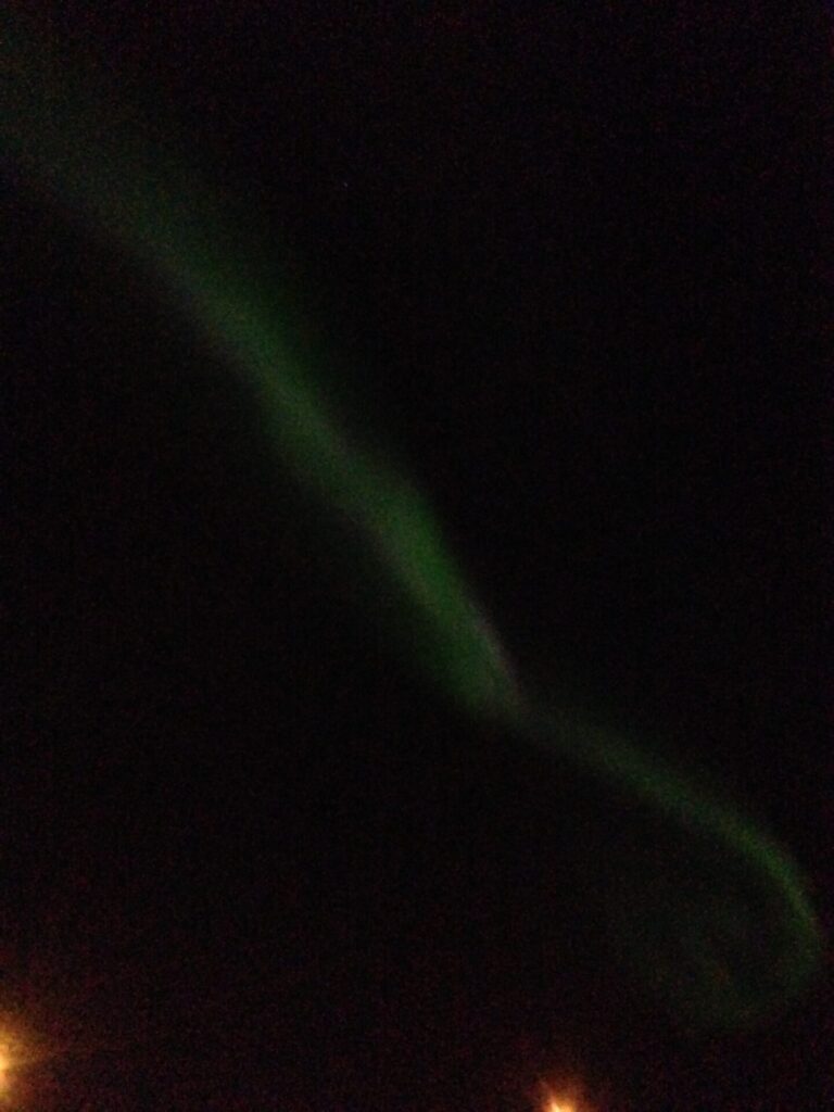 アイスランドの道端で観たオーロラ