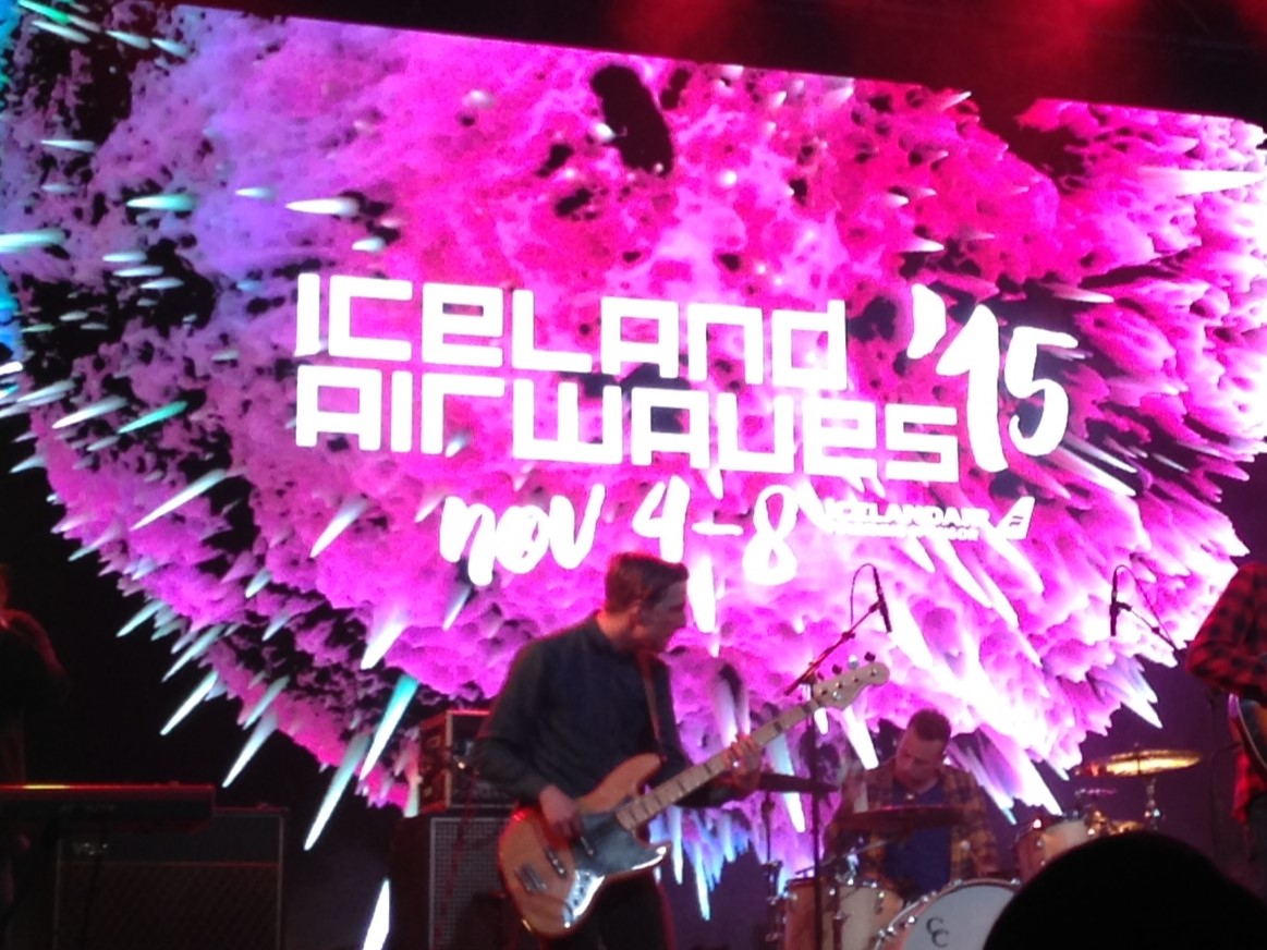 アイスランド　エアウェイブス