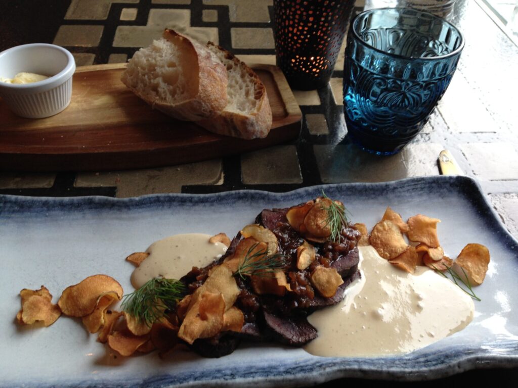 ミンククジラのステーキ